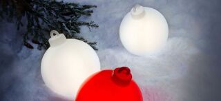 8 Seasons Design Dekoleuchte Shining Christmas Ball LED RGB weiß