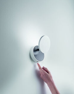 außergewöhnliche LED Wandleuchte Ara weiß