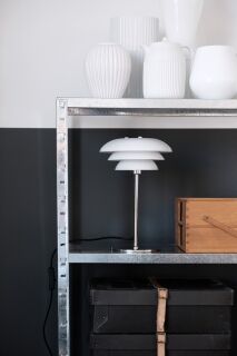 Dyberg Larsen DL20 Tischleuchte opal chrom