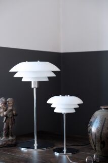 Dyberg Larsen DL20 Tischleuchte opal chrom