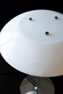 Dyberg Larsen DL31 Tischleuchte opal chrom