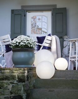 8 seasons design Shining Globe Solar 30 cm weiß Kugelleuchte