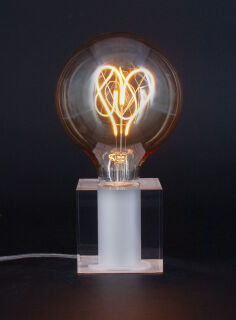 Sompex Cubic Tischleuchte transparent mit Herz Filament Leuchtmittel