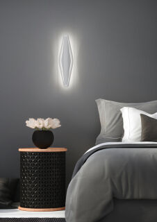 bezaubernde LED Wandleuchte Ply silber von Helestra